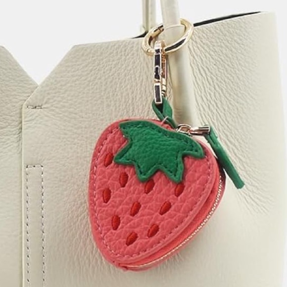 🍓NEW Strawberry Bag Charm/ Keychain Zip Pouch Cles Mini Bag - Picture 1 of 6